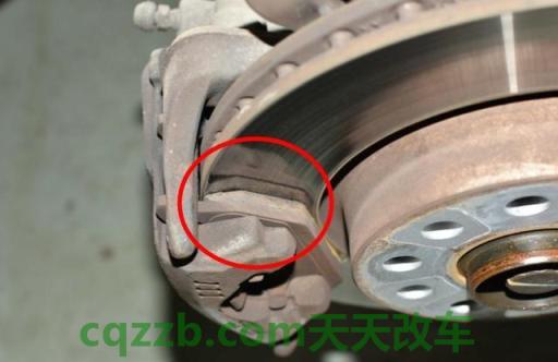 了解:汽车刹车异响尖叫声 汽车刹车在哪个位置图解 第2张