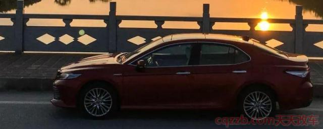 凯美瑞2.4油耗多少(凯美瑞2.4有几款车型)