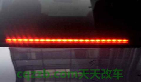 汽车刹车灯一直亮怎么回事(汽车刹车灯可以怎么改装)  第2张
