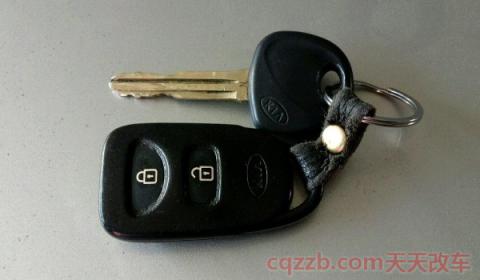 新车钥匙电池一年就没电了(遥控钥匙电池需要到哪里更换)  第3张