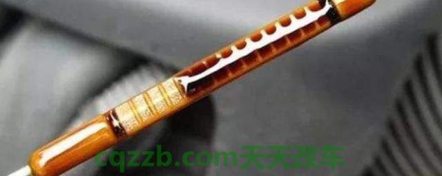 机油刻度线多少最合适(机油加多了的坏处)  第1张
