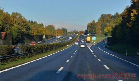 第一次跑高速有什么注意的吗 控制好车辆的速度(上高速的注意事项)  第3张