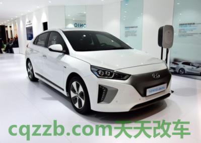 解答汽车:现代Ioniq 5将再次使复古酷炫 现代i30在巴黎车展上的现代展台上公开亮相之前被嘲笑 第3张