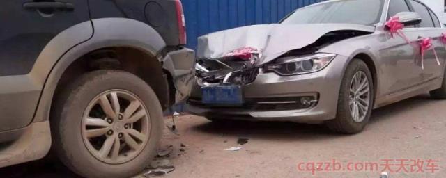 自己急刹车导致后两车追尾(车辆追尾对车辆影响大吗) 第1张