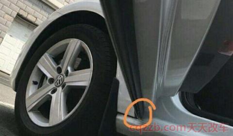 每次下完雨打开车门有水(车辆排水孔都有哪些) 第3张