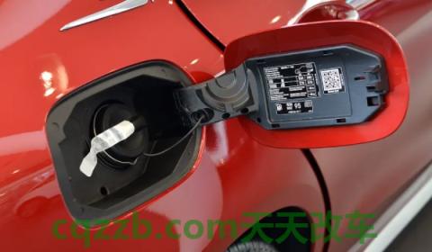 科普一下：奔驰c260l油箱多少升(奔驰C260L油箱需要定期更换吗)  第3张