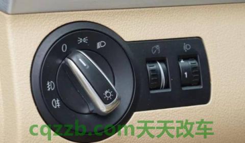 矩阵大灯是什么意思(车辆大灯的打开方式)  第3张