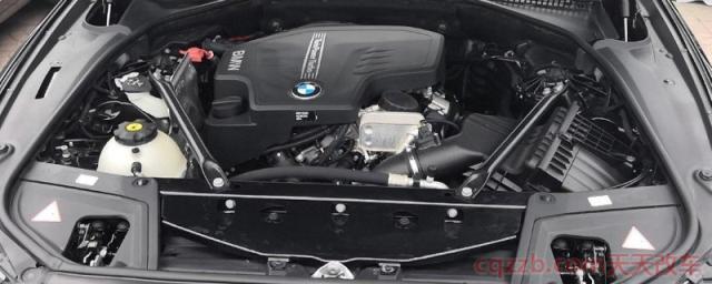 宝马5系原装电瓶型号(宝马5系的车身尺寸数据是什么)